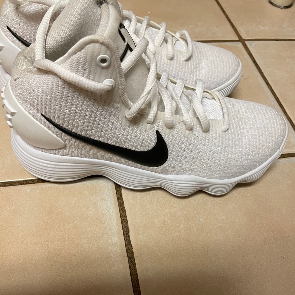 Nike hyperdunk